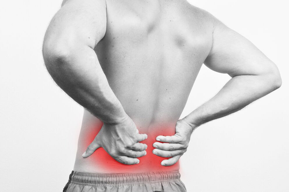 Dolor de espalda en la región lumbar.